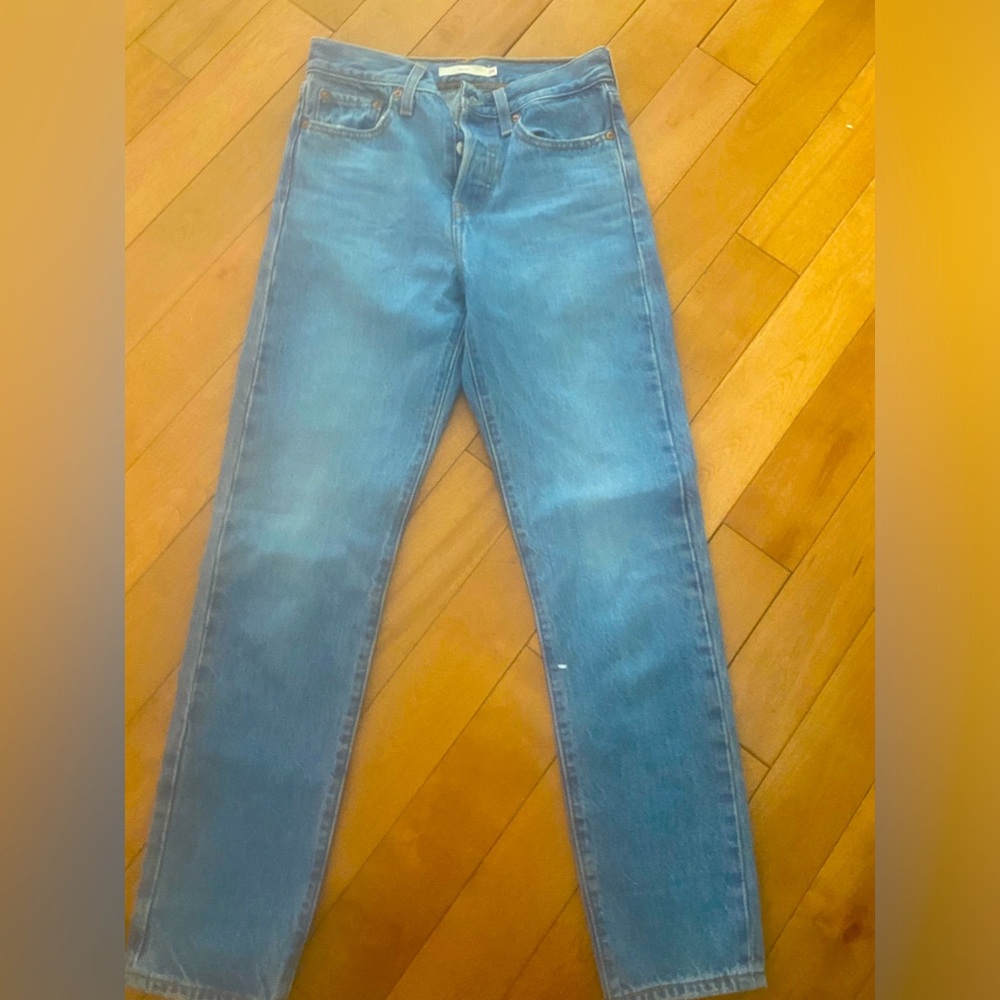 Women’s Levi Jeans